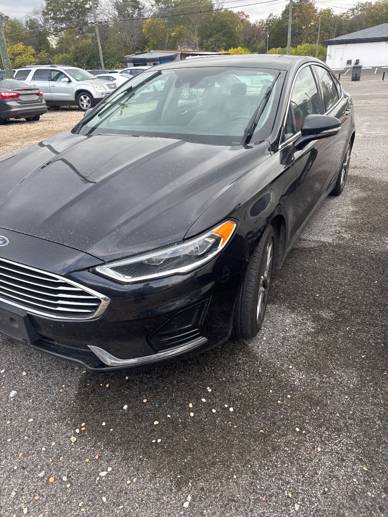 2019 Ford Fusion SEL's photo