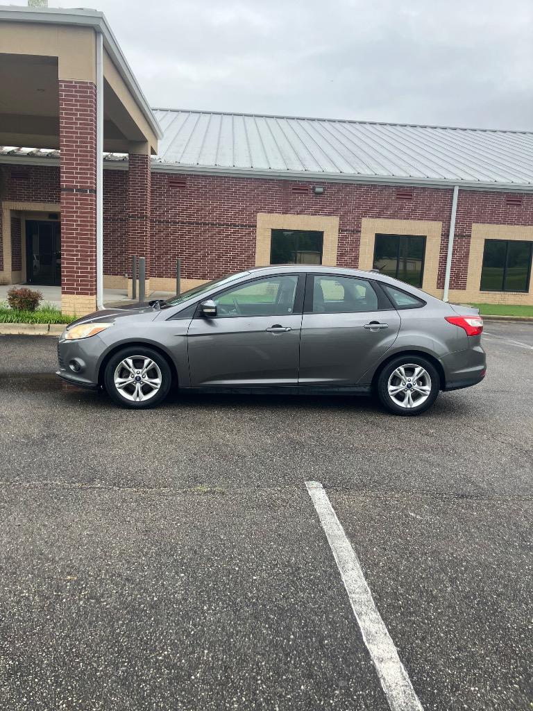 2014 Ford Focus Sedan SE's photo