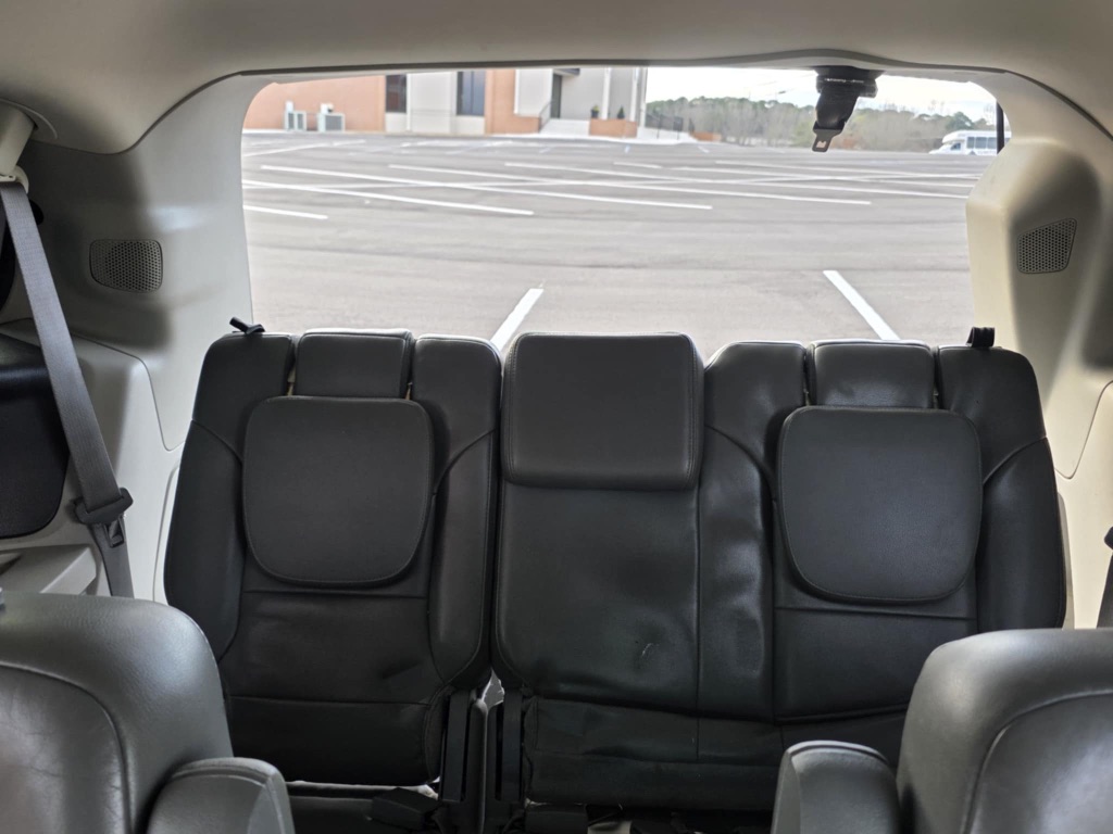 2012 Volkswagen Routan SEL - Photo 14
